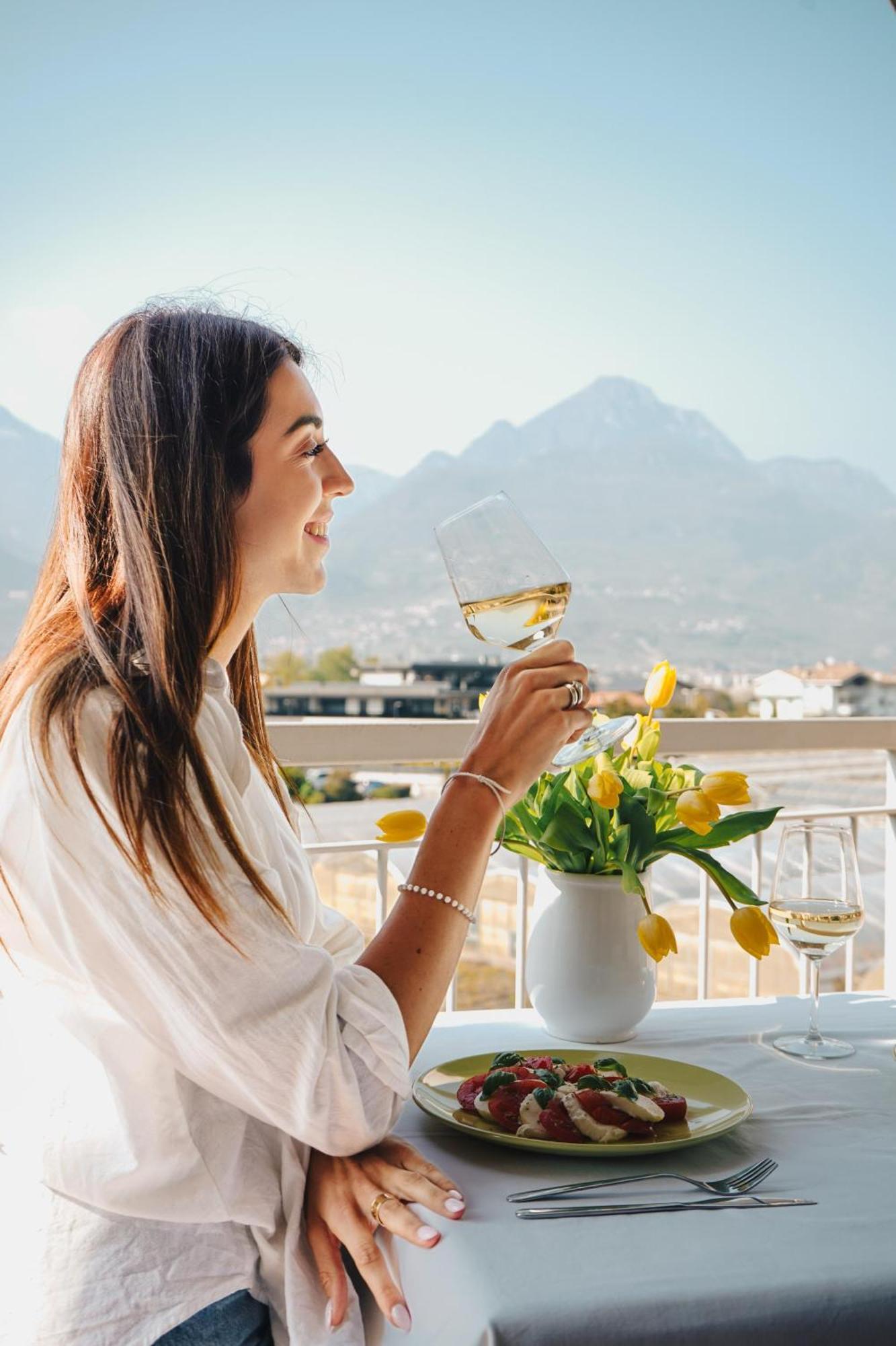 Appartamento Betulla - Peaceful & Happy Stay Riva del Garda Bagian luar foto