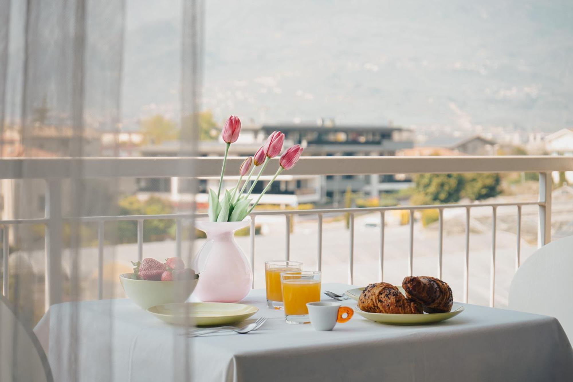 Appartamento Betulla - Peaceful & Happy Stay Riva del Garda Bagian luar foto