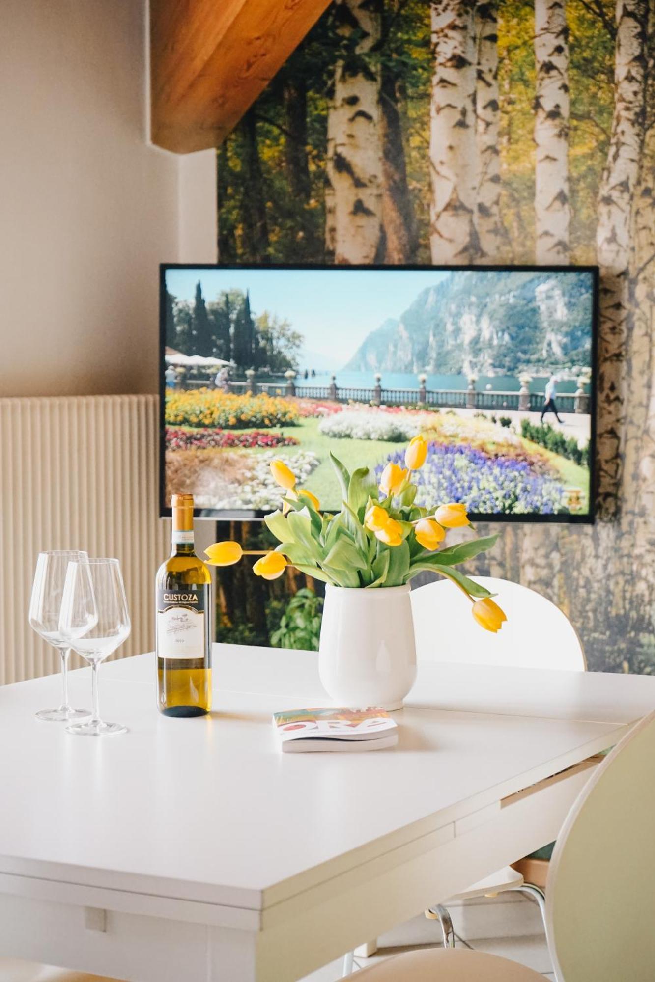 Appartamento Betulla - Peaceful & Happy Stay Riva del Garda Bagian luar foto