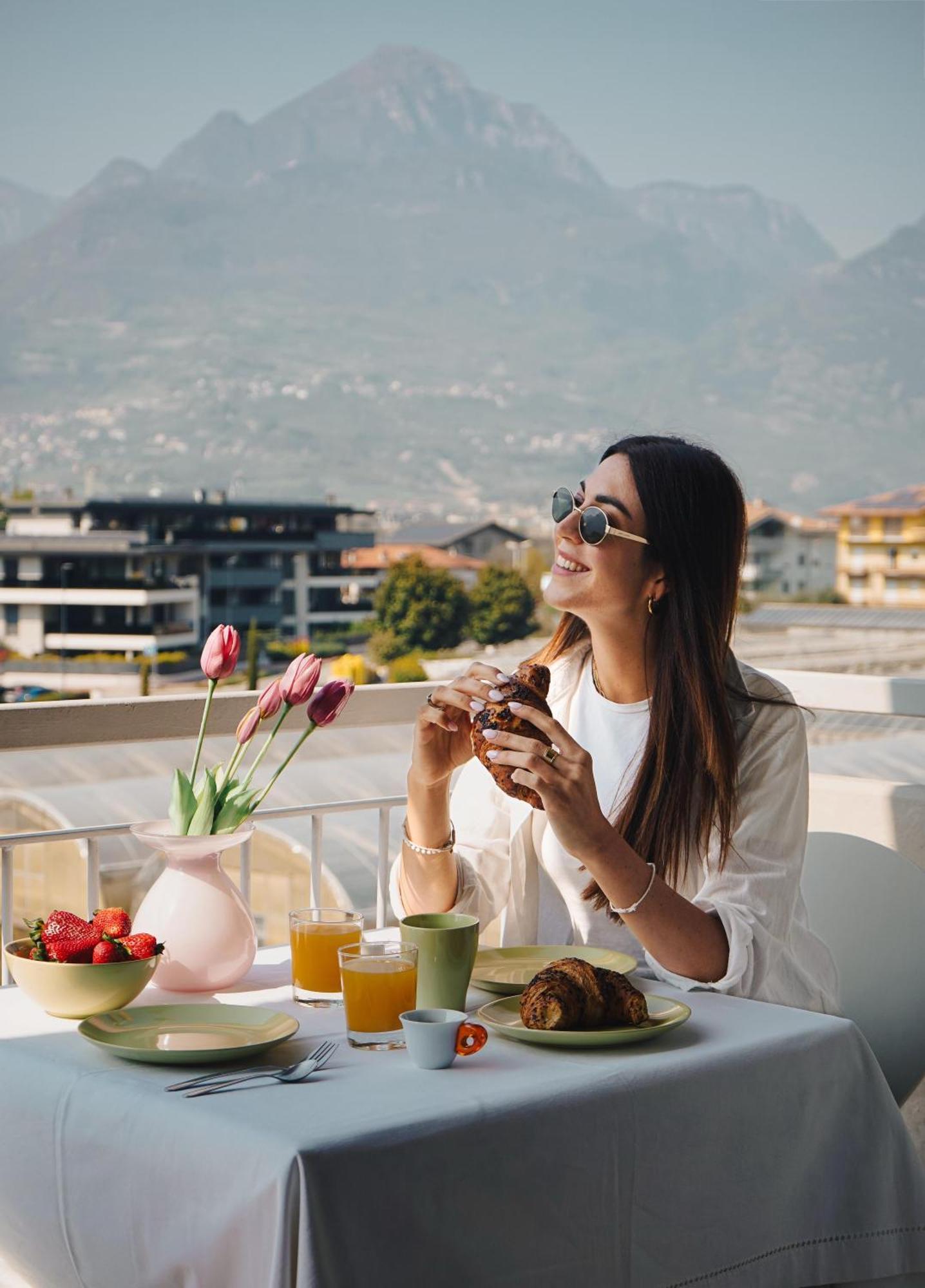 Appartamento Betulla - Peaceful & Happy Stay Riva del Garda Bagian luar foto